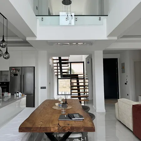 Luxurious In With Private Pool *