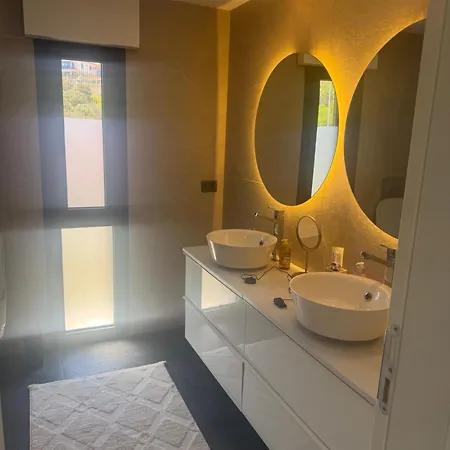 Luxurious In With Private Pool Çeşme