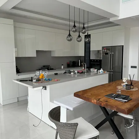 Luxurious In With Private Pool Çeşme